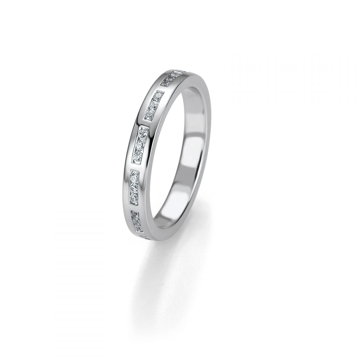 Series K18 Ring with Diamonds