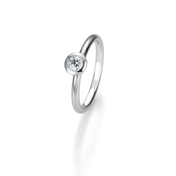Solitaire K14 Ring with Diamond