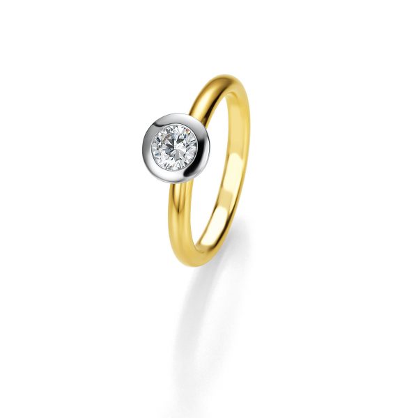 Solitaire K18 Ring with Diamond