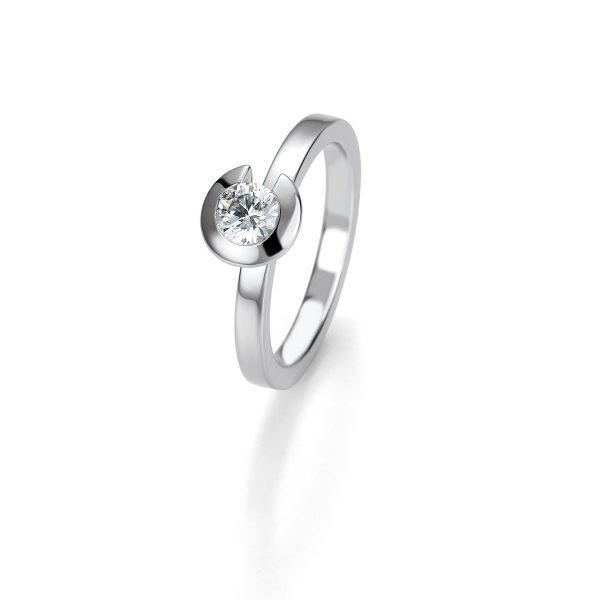 Solitaire K18 Ring with Diamond