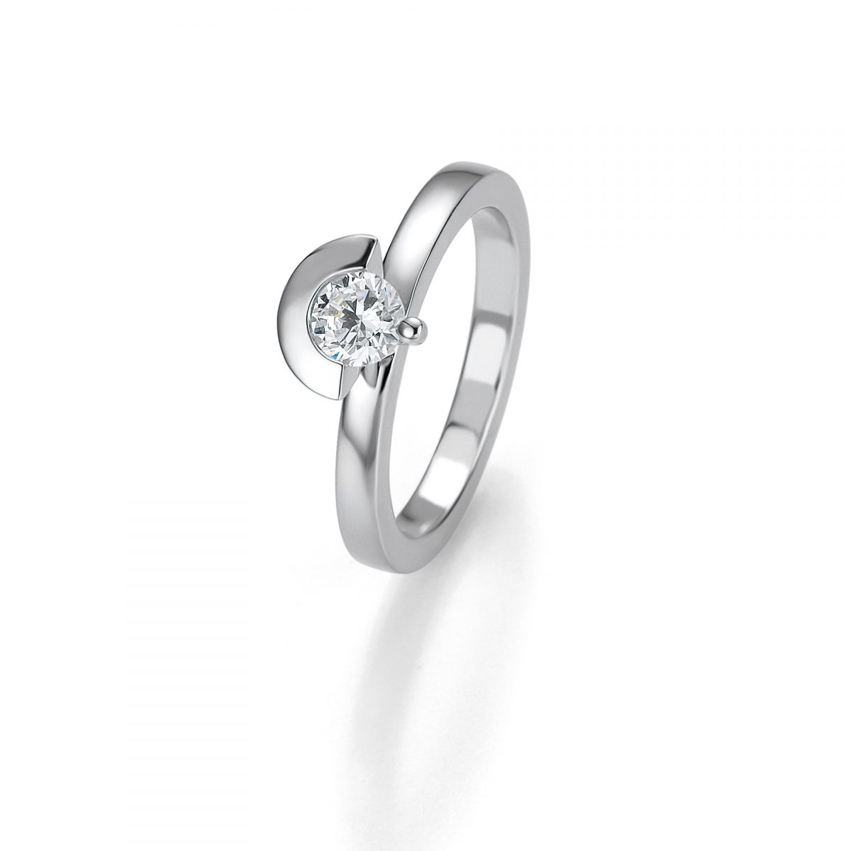 Solitaire K18 Ring with Diamond