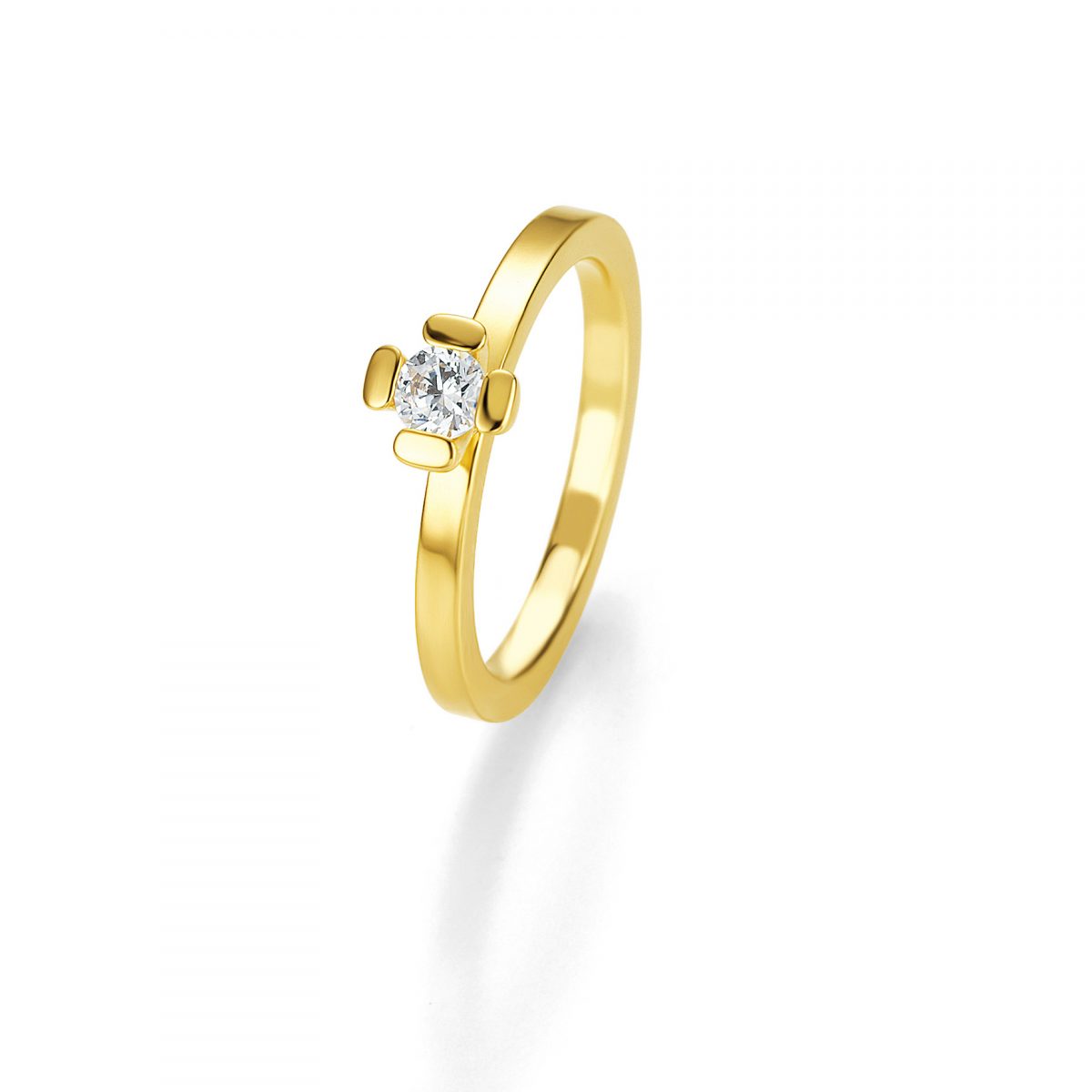 Solitaire K14 Ring with Diamond