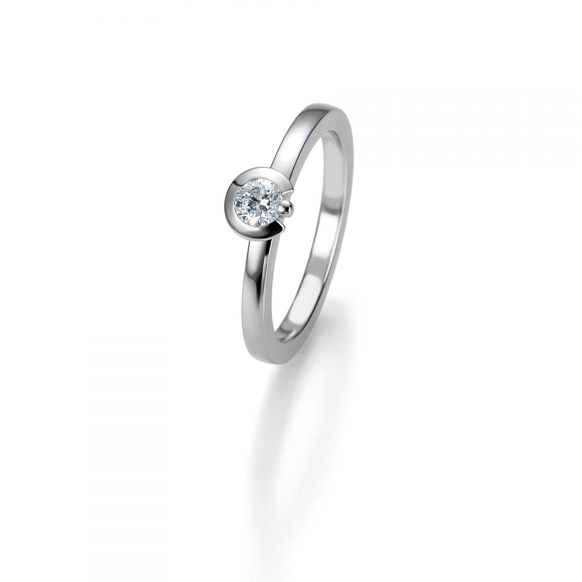 Solitaire K18 Ring with Diamond