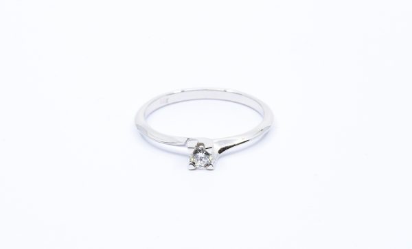 Solitaire Ring with Diamond