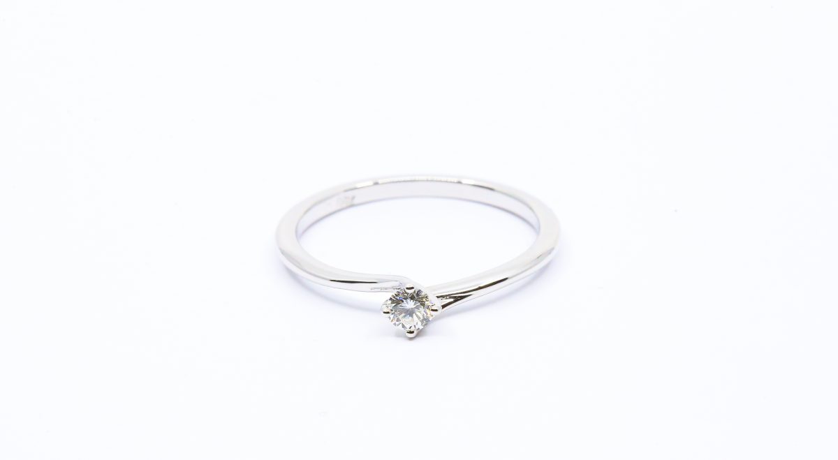 Solitaire Ring Flame with Diamond