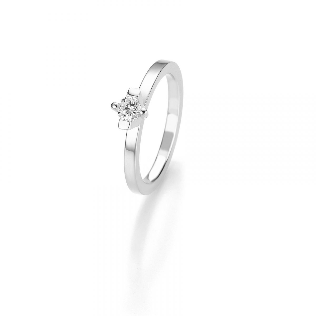 Solitaire K18 Ring with Diamond