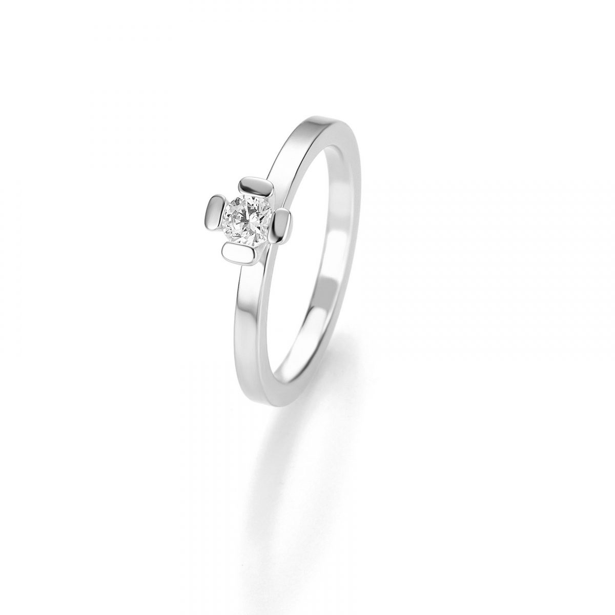 Solitaire K18 Ring with Diamond