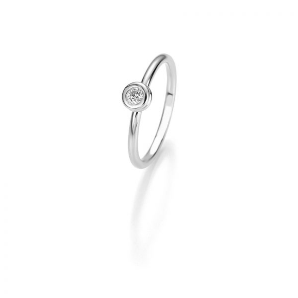 Solitaire K14 Ring with Diamond