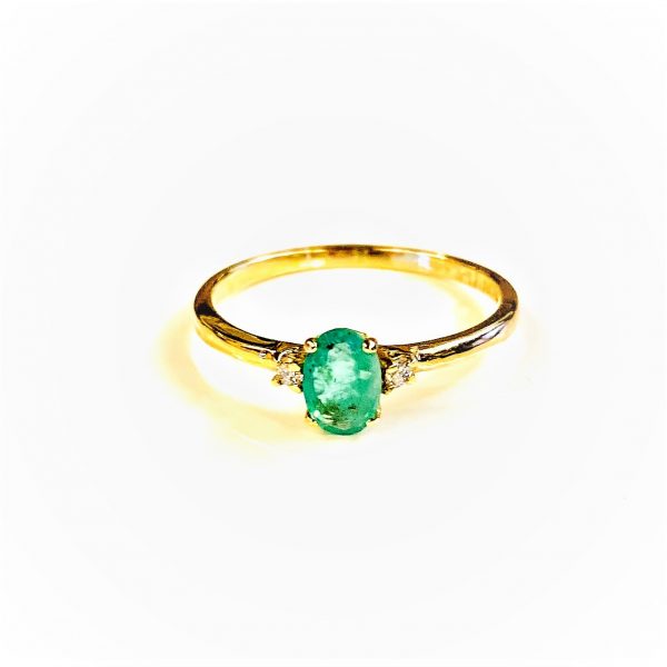 Ring with Emerald & Diamonds