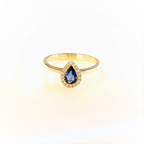 Ring with Sapphire & diamonds