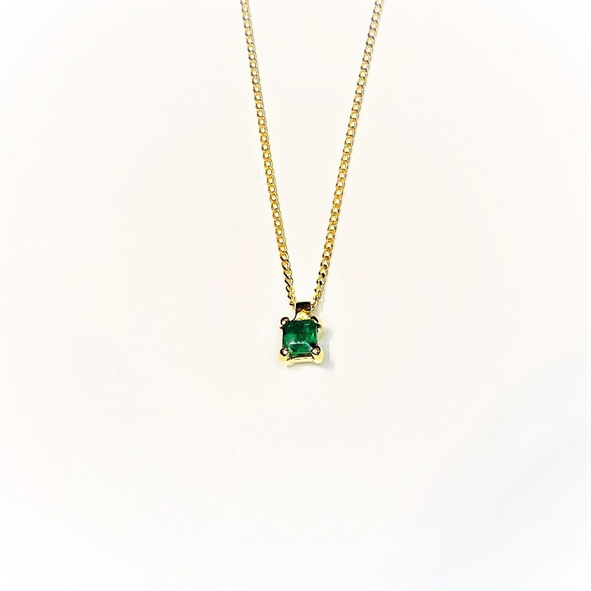 Necklace with Emerald