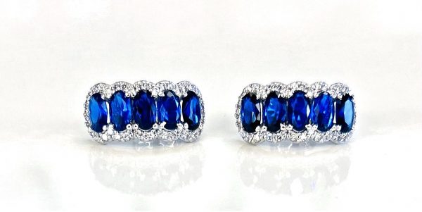 Women's earrings with blue stones