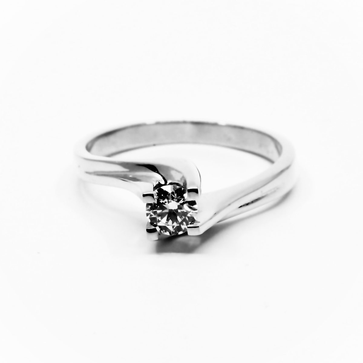 Ring Solitaire with Diamond